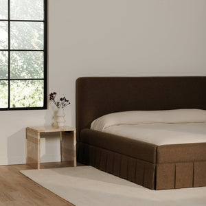 Moe's Home Maren Bed: Elegant Upholstered Design With Vintage Finesse, Soft Curves, And Supportive Slats Brown Upholstery, 100% Polyester,Plywood Frame Oa-1016-03-0
