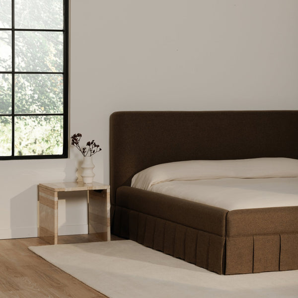 Moe's Home Maren Bed: Elegant Upholstered Design With Vintage Finesse, Soft Curves, And Supportive Slats Brown Upholstery, 100% Polyester,Plywood Frame Oa-1016-03-0