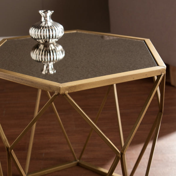 Safavieh Joelle Gold Metal Geometric Accent Table With Antique Mirrored Top For Modern Interiors OC2320