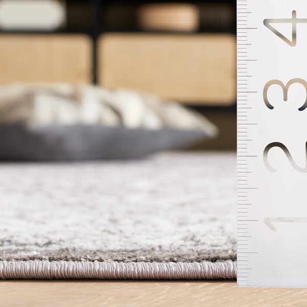 Safavieh Orchard Exquisite Contemporary Area Rug – Premium Turkish Craftsmanship In Elegant Ivory & Silver Grey ,Silver Polyester Orc216f-7sq