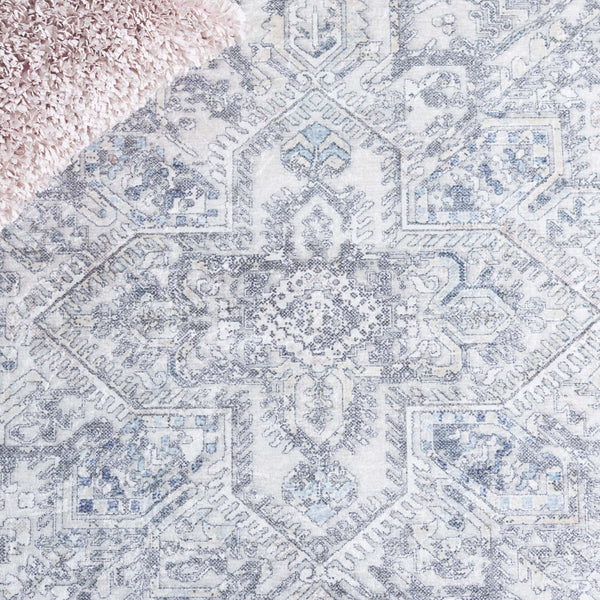 Safavieh Orlando Traditional Runner Rug - Elegant Floral Design In Plush Fabric For Timeless Home Decor Ivory ,Light Blue 70% Felt,25% Velvet,5% Laminated Film Orl770a-5