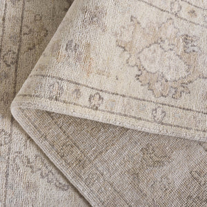 Safavieh Oushak Area Rug – Hand-knotted Luxury In Soft Wool & Cotton Blend For Timeless Elegance & Comfort Beige ,Light Grey 80% Wool,20% Cotton Osh654b-6