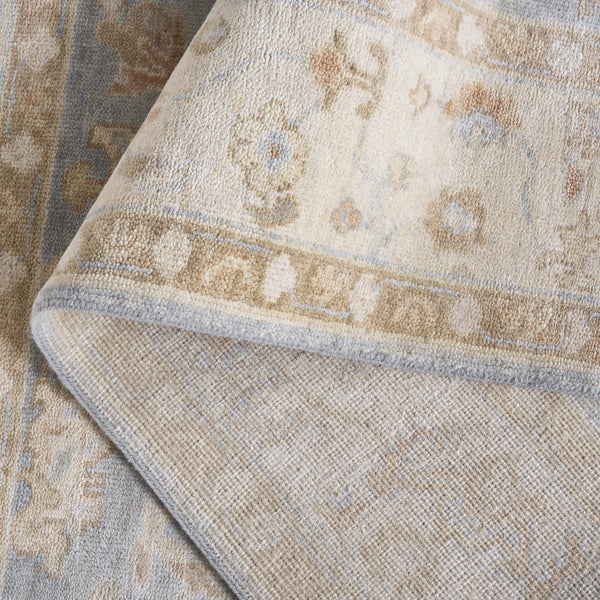 Safavieh Oushak Hand-knotted Area Rug – Exquisite Floral Motifs In Soft Hues For Timeless Elegance & Comfort Light Blue ,Beige 80% Wool,20% Cotton Osh655m-9