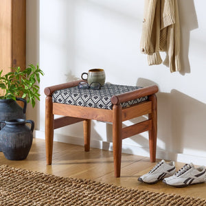 Safavieh Elmar Ottoman - Chic Navy And White Cotton Seat With Solid Mango Wood Frame For Elegant Interiors OTT3702A