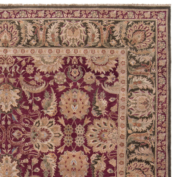 Safavieh Old World Elegant Wool Area Rug - Timeless Design For Luxurious Living Spaces And Classic Decor Burgundy ,Green 100% Wool Pile Ow115a-cnr