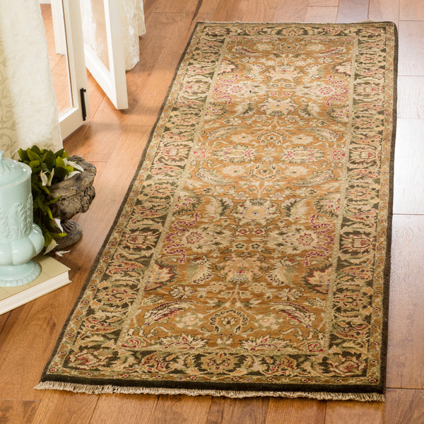 Safavieh Old World Elegant Wool Area Rug - Timeless Design For Luxurious Living Spaces And Classic Decor Gold ,Green 100% Wool Pile Ow115d-cnr