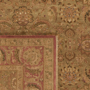 Safavieh Old World Elegant Wool Area Rug - Timeless Design For Luxurious Living Spaces And Classic Decor Light Green ,Rust 100% Wool Pile Ow115e-cnr