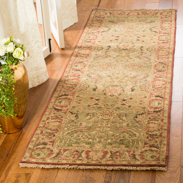 Safavieh Old World Elegant Wool Area Rug - Timeless Design For Luxurious Living Spaces And Classic Decor Light Green ,Rust 100% Wool Pile Ow115e-cnr