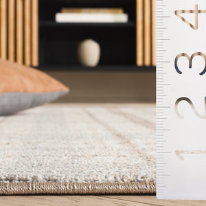 Safavieh Oxford Plaids Area Rug - Elegant Light Grey Design For Modern Living Spaces, Durable & Soft Touch Grey ,Beige Polyester Oxp304g-7sq