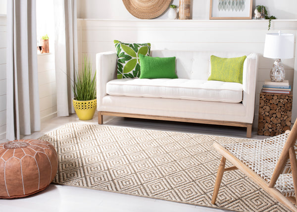 Safavieh Palm Natural Fiber Runner Rug | Chic Jacquard Weave With Geometric Design For Timeless Elegance Beige ,Brown Sisal Pab360b-212