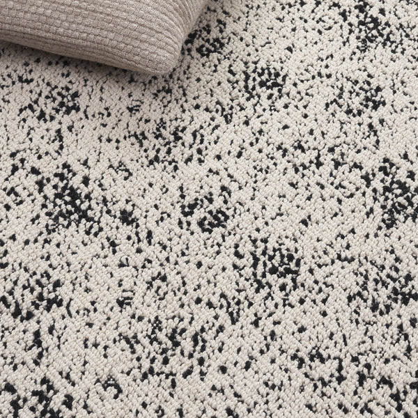 Safavieh Palm Wool Area Rug Ivory And Black Abstract Modern Design — Low-Profile Power-Loomed Elegance 6'-0" x 9'-0" PAB621Z-6