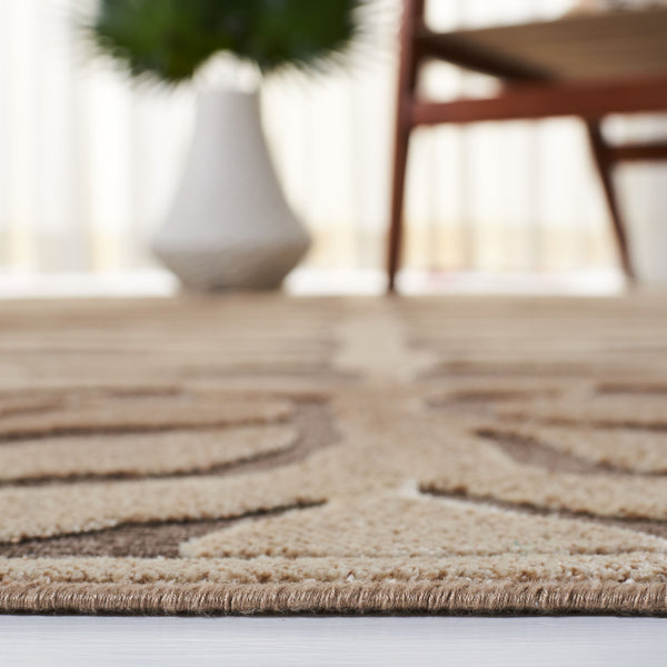 Safavieh Paradise Light Silver Area Rug - Luxurious Belgian Craftsmanship, 2'7" X 4', Timeless Elegance For Home Light Silver 75% Viscose,18% Polyester,7% Cotton Par83-984-24