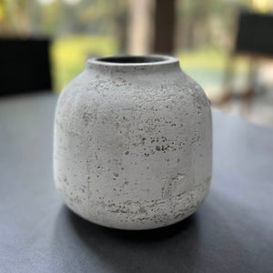 Lh Imports Taxco Large Vase - Elegant Antique Style For Home Decor, Perfect For Enhancing Any Space's Beauty White Antique White Ro,Cement Pat034s-aw