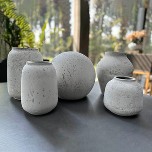 Lh Imports Taxco Large Vase - Elegant Antique Style For Home Decor, Perfect For Enhancing Any Space's Beauty White Antique White Ro,Cement Pat034s-aw