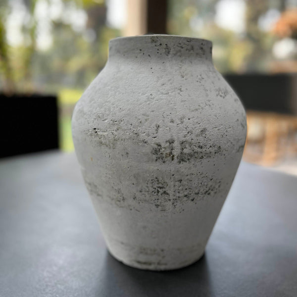 Lh Imports Amphora Large Vase - Elevate Your Home Decor With Timeless Rustic Charm And Elegant Design White Antique White Ro,Cement Pat035m-aw