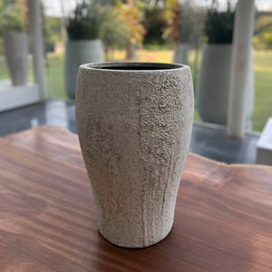 Lh Imports Uxmal Large Pot - Elegant Antique Design To Elevate Your Home Decor And Enhance Any Space White Oyster Concrete Pat036l-aw