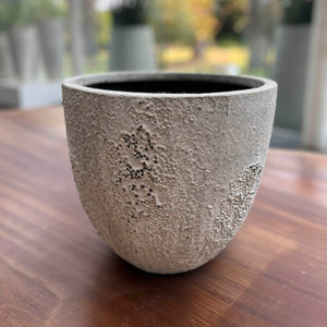 Lh Imports Uxmal Large Pot - Elegant Antique Design To Elevate Your Home Decor And Enhance Any Space White Oyster Concrete Pat036s-aw