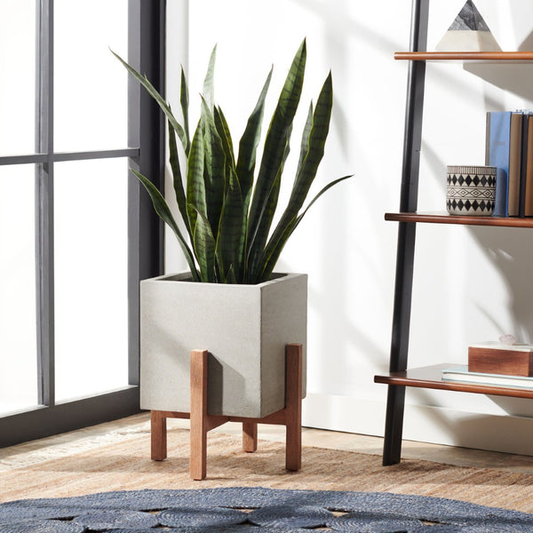 Safavieh BORSLA Planter - Modern Concrete Cube with Acacia Legs for Stylish Outdoor & Indoor Decor Light Grey PAT1512B