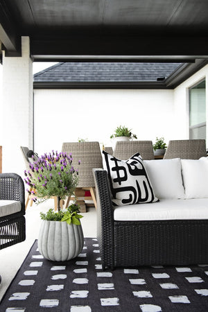 Safavieh KASTON Planter - Modern Light Grey Concrete with Textured Ripple Design for Outdoor Spaces PAT1522B