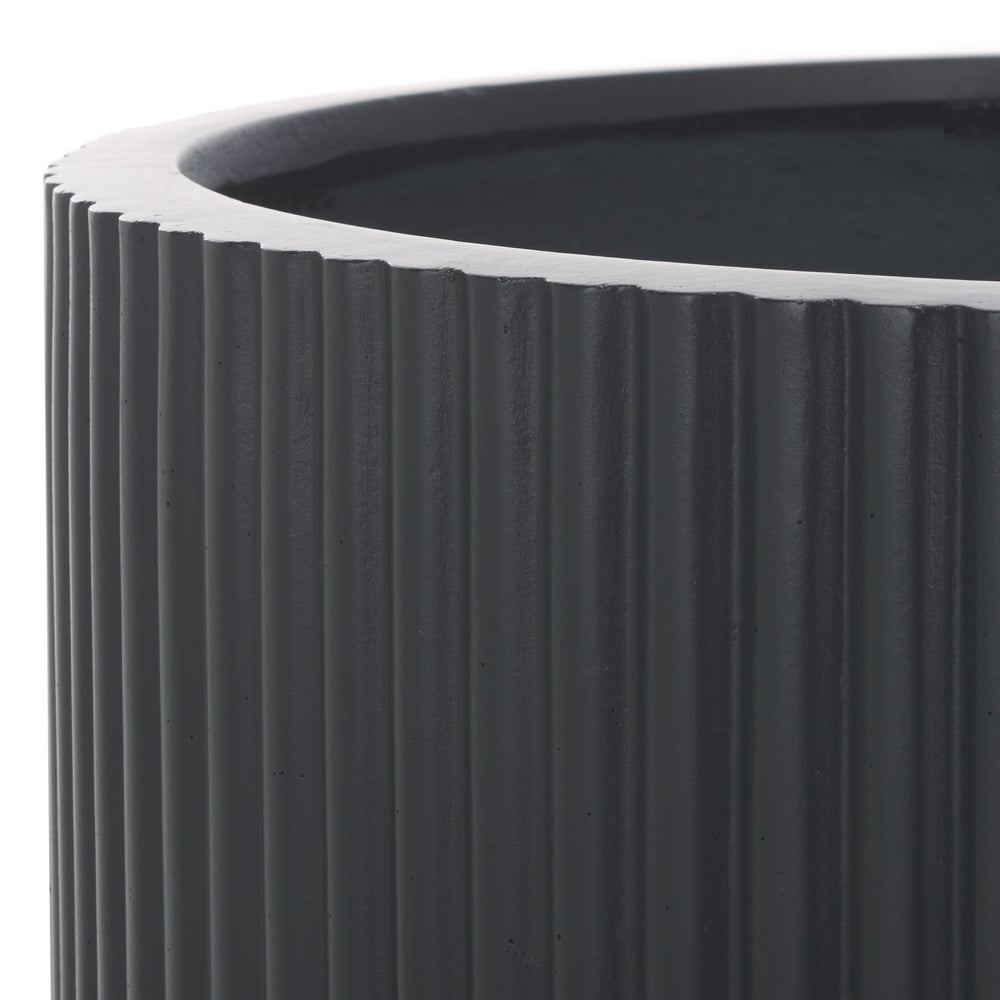 Safavieh Lucca Large Planter Pot - Elegant Ficonstone Design With Luxurious Black Finish & Vertical Stripes Black Ficonstone ,Cement Pat1533a