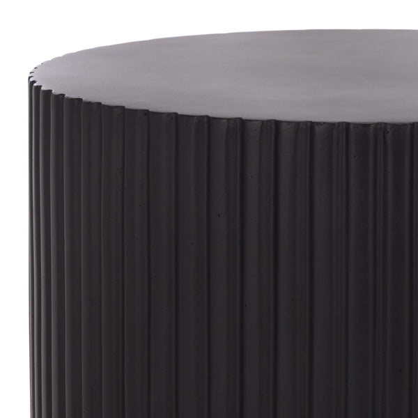 Safavieh Napa Side Table – Elegant Ficonstone Outdoor Furniture For Stylish And Durable Patio Living Spaces Black  Pat1539a