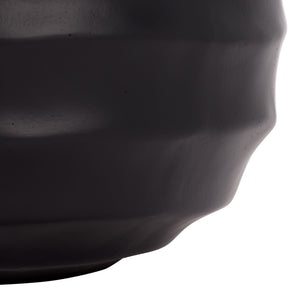 Safavieh Marta Planter Pot - Elegant Black Ficonstone Design For Gardens And Patios, Timeless Appeal Black Ficonstone Pat1542a