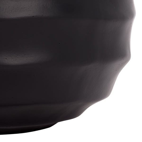 Safavieh Marta Planter Pot - Elegant Black Ficonstone Design For Gardens And Patios, Timeless Appeal Black Ficonstone Pat1542a