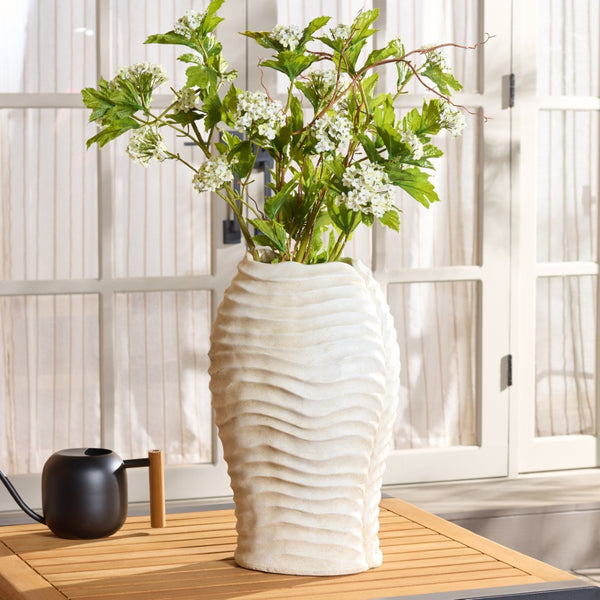 Safavieh DAMIAN Planter Pot - Modern Durable Outdoor Accent for Patios and Gardens, Weather-Resistant Design Off White PAT5043A