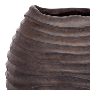 Safavieh DAMIAN Planter Pot - Modern Durable Outdoor Accent for Patios and Gardens, Weather-Resistant Design Brown PAT5043B