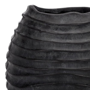 Safavieh DAMIAN Planter Pot - Modern Durable Outdoor Accent for Patios and Gardens, Weather-Resistant Design Black PAT5043E