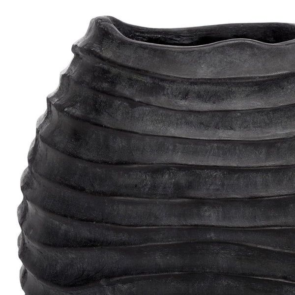 Safavieh DAMIAN Planter Pot - Modern Durable Outdoor Accent for Patios and Gardens, Weather-Resistant Design Black PAT5043E