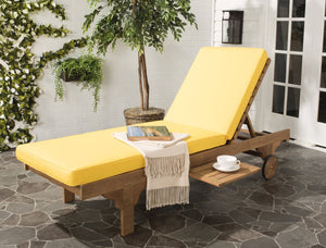 Safavieh NEWPORT Lounge Chair – Elegant Outdoor Seating with Classic Design, Comfortable Cushion & Table Natural / Yellow PAT7022A