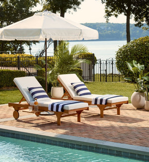 Safavieh NEWPORT Lounge Chair – Elegant Outdoor Seating with Classic Design, Comfortable Cushion & Table Natural / Beige PAT7022C
