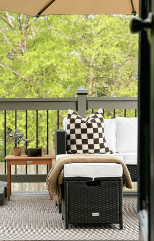 Safavieh RANDOR Outdoor Eucalyptus End Table - Elegant Natural Finish for Patios, Decks & Poolside Relaxation PAT7059A