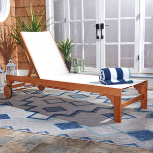 Safavieh RALDEN Outdoor Sun Lounger - Stylish Eucalyptus Frame with Chic Fabric for Ultimate Relaxation & Comfort Natural / Beige PAT7070A
