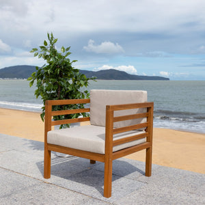 Safavieh KINNELL Outdoor Armchair - Stylish Wood Frame with Plush Cushions for Ultimate Comfort & Durability Natural / Light Grey PAT7301E