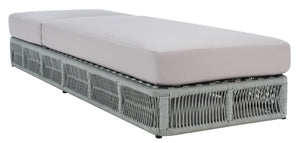 Safavieh GILLIAN Coastal Daybed with Woven Rope Accents for Relaxing Outdoor Lounging by the Pool or Patio Grey / Grey PAT7527C