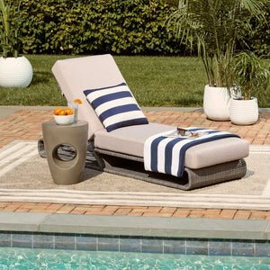 Safavieh VALE Lounger – Modern Outdoor Chaise with Weather-Resistant Wicker and Plush Foam Cushions for Relaxation Grey / Light Grey PAT7537B
