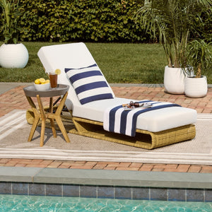 Safavieh VALE Lounger – Modern Outdoor Chaise with Weather-Resistant Wicker and Plush Foam Cushions for Relaxation Natural / White PAT7537D
