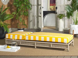 Safavieh Callan Lounger - Stylish Outdoor Chair For Patio & Garden, Comfortable Metal Frame And Chic Design Heather Tan ,Yellow Stripe Metal,Rope,Fabric,Foam Pat7547y