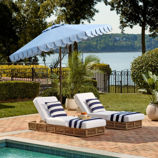 Safavieh ELEGANT Valance 9FT Round Umbrella - Coastal-Inspired Canopy for Stylish Outdoor Shade & Relaxation Baby Blue / White PAT8006U