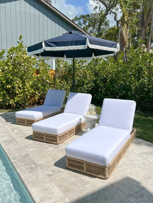 Safavieh MILAN 9FT Crank Umbrella – Stylish Outdoor Shade Solution for Elegant Patios and Lounging Spaces Navy / White PAT8008A