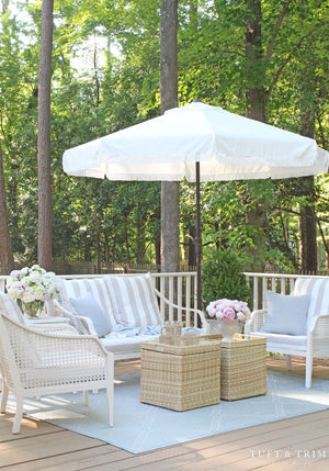 Safavieh MILAN 9FT Crank Umbrella – Stylish Outdoor Shade Solution for Elegant Patios and Lounging Spaces Ivory / White PAT8008C