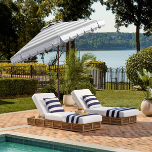 Safavieh VIENNA 9FT Crank Umbrella – Elegant Coastal Shade with Scalloped Edge for Stylish Outdoor Spaces Grey / White PAT8011B