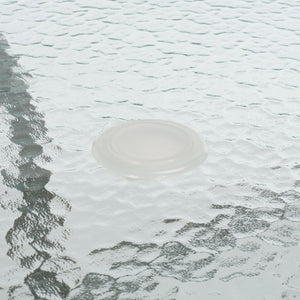 Safavieh LAURENTI Dining Set with Umbrella - Stylish Grey Outdoor Furniture for Relaxed Al Fresco Dining PAT9037A