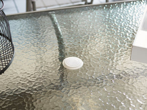 Safavieh LAURENTI Dining Set with Umbrella - Stylish Grey Outdoor Furniture for Relaxed Al Fresco Dining PAT9037A