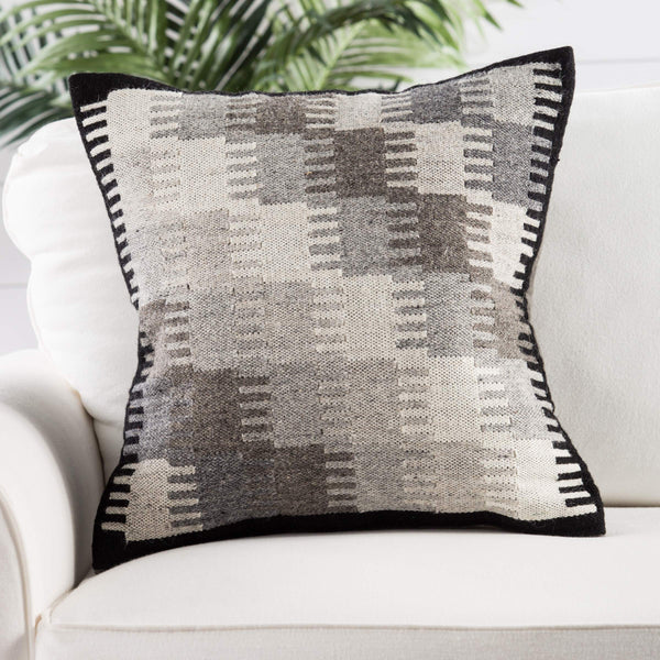 Jaipur Living Jaipur Living Terzan Wool Cotton Geometric Triangle Pillow Cover for Modern Rooms Gray PLC101940
