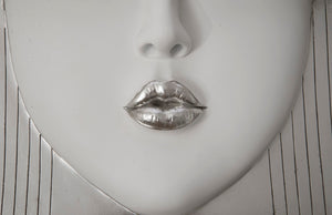 Phillips Collection Fashion Faces Wall Art – Modern Sculptural Design in Crisp White and Bright Silver for Chic Decor Large, Kiss, White and Silver Leaf PH94745