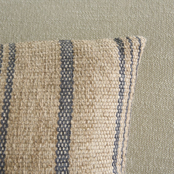 Safavieh Junie, Cotton Lumbar Pillow Neutral Tones Sofa Accent for Coastal Scandinavian Decor PLS5015A-1220