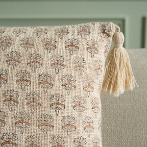 Safavieh Jemm, Bold Graphic Cotton Throw Pillow Polyfill Insert Eclectic Accent for Sofas PLS715A-2020